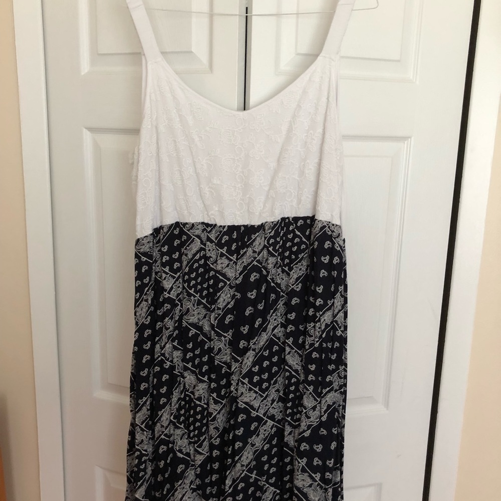 Sleeveless dress Avenue 22/24